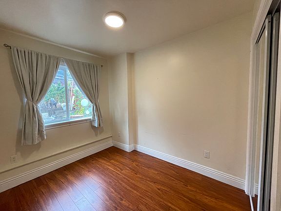 2nd image of 657 Palmetto Ave #1