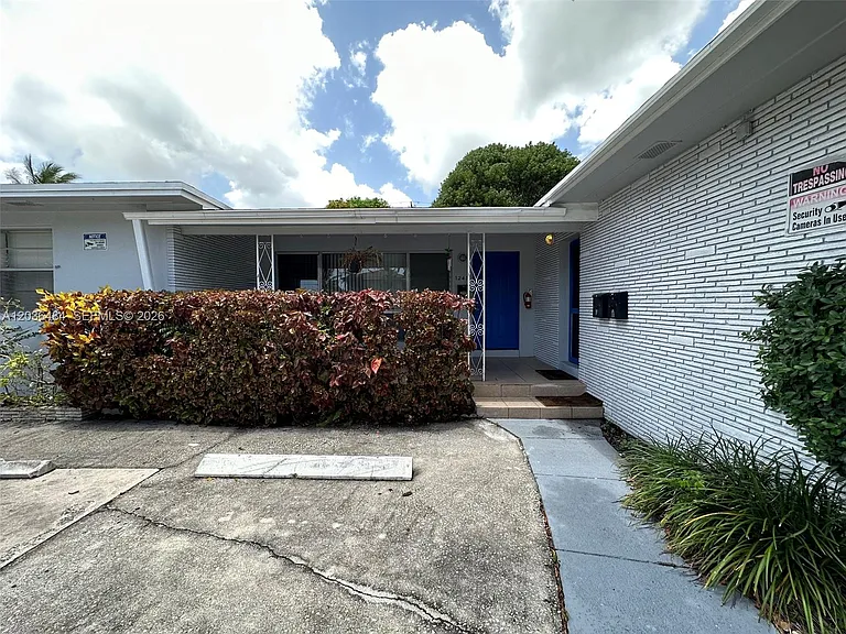 1245 NE 15th Ave #B — Photo 1