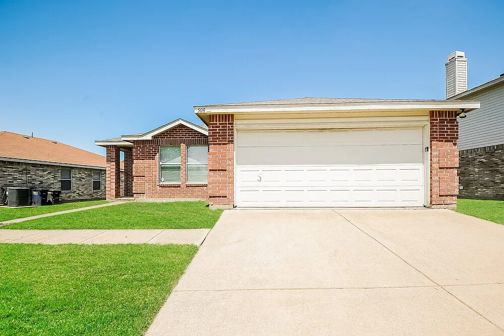 3 bed, 2.0 bath, 1527 sqft, $1,985 — Photo 1