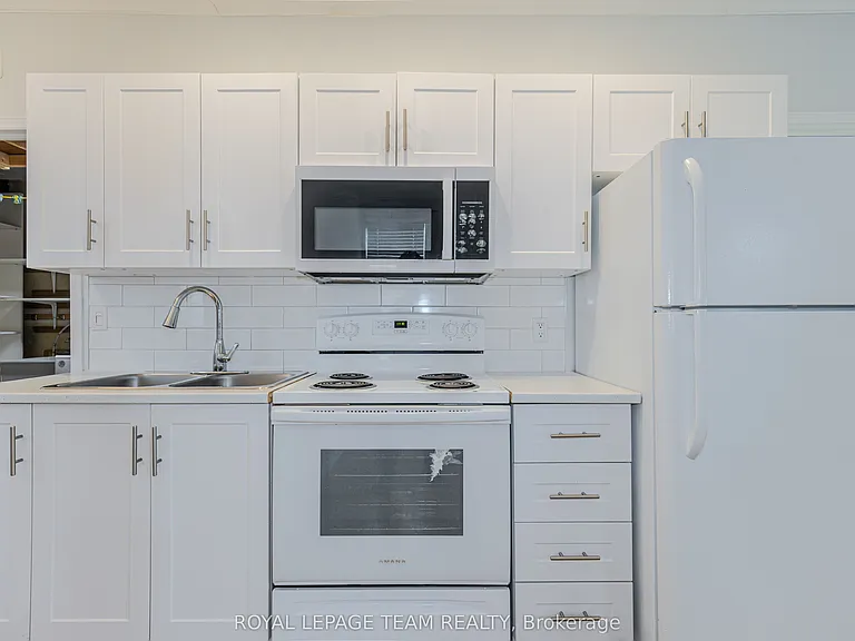 1566 Lisbon St #B — Photo 8