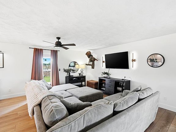 3rd image of 258 Gumley Rd