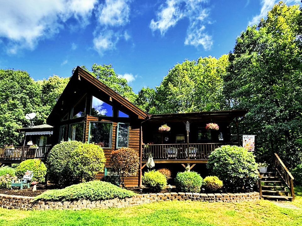1st image of 555 Hinckley Road
