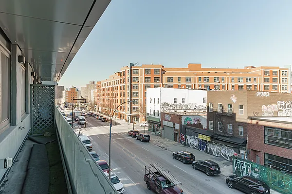 Rented by MySpaceNYC | media 14