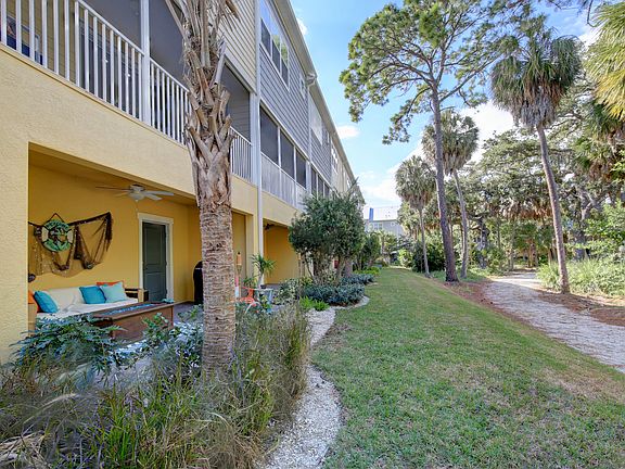 5th image of 3173 Moorings Dr S