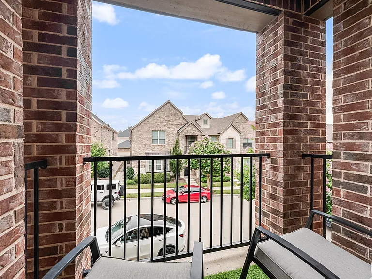 1319 Casselberry Dr — Photo 17