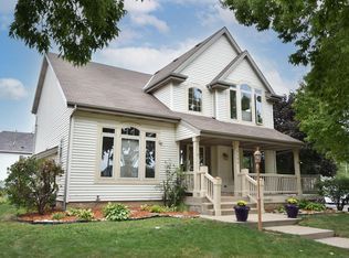 2102 W Walnut St, Milwaukee, WI 53205