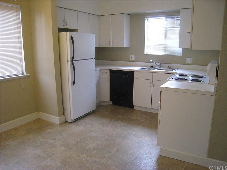 1st image of 3087 E Simpson Ave