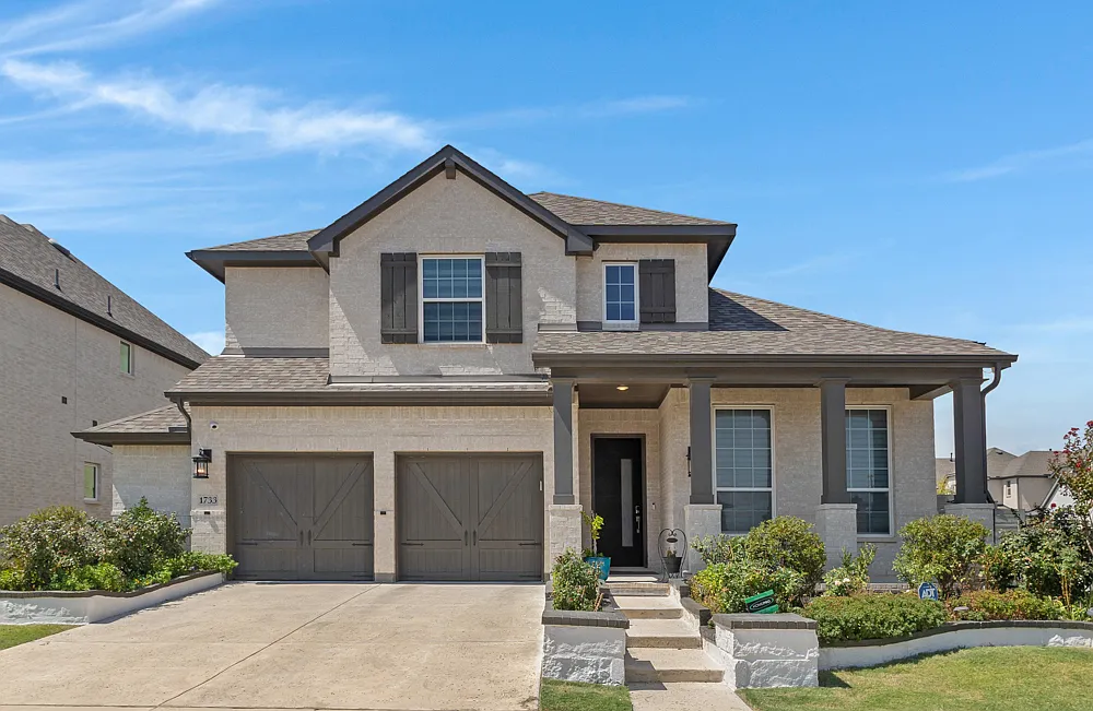 5 bed, 3599 sqft, $4,050 — Photo 2