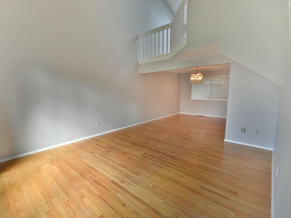 5th image of 4534 190th Ave SE