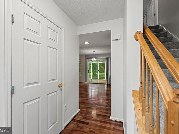 4th image of 6428 Coxwold Dr