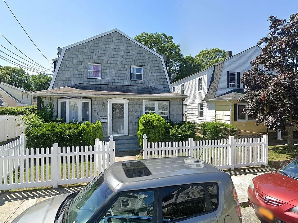 453 Court Ave