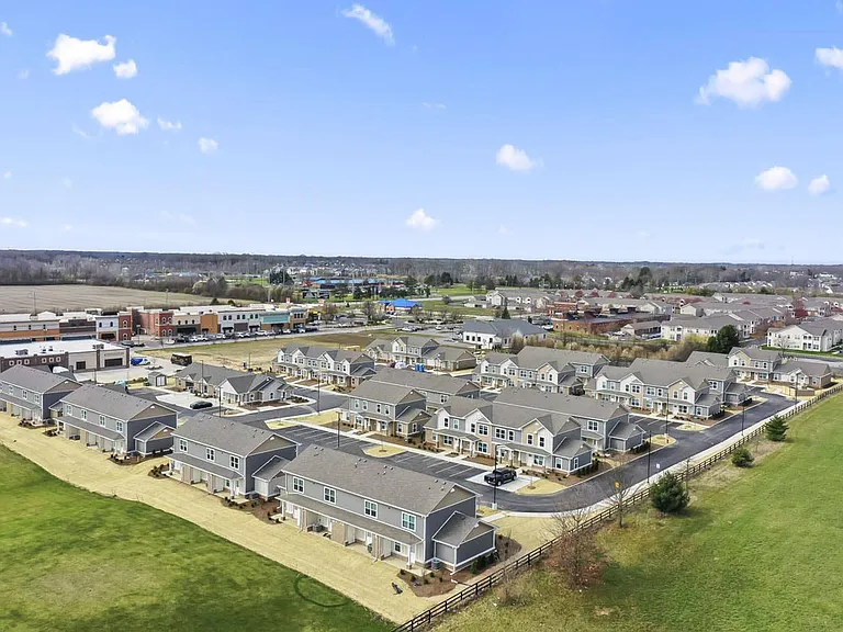 Pebble Village Townhomes — Photo 39