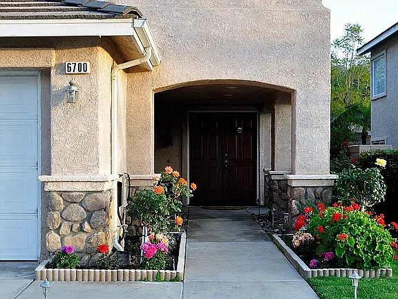 3 bed, 2.5 bath, 1760 sqft, $3,995 — Photo 3