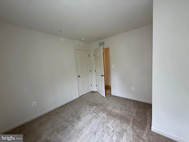 10215 Daventry Dr — Photo 24