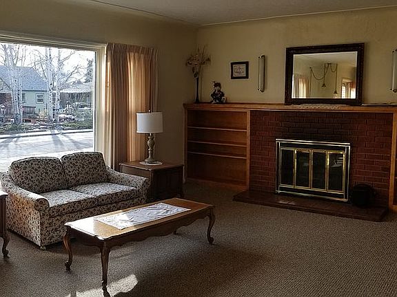 3rd image of 1001 Avenue C