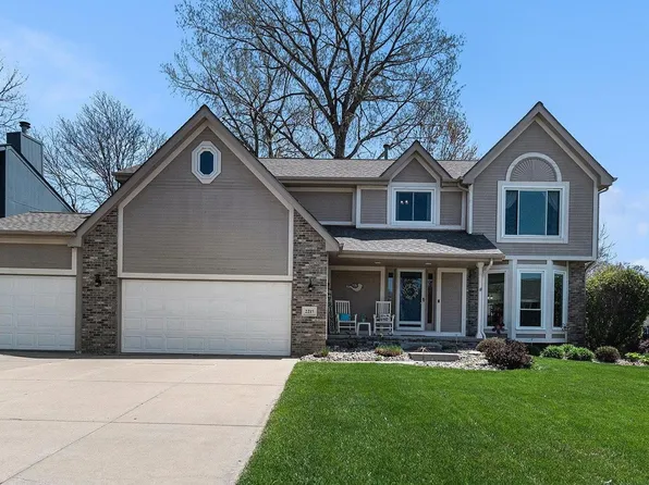 2215 N 153rd Ave, Omaha, NE 68116