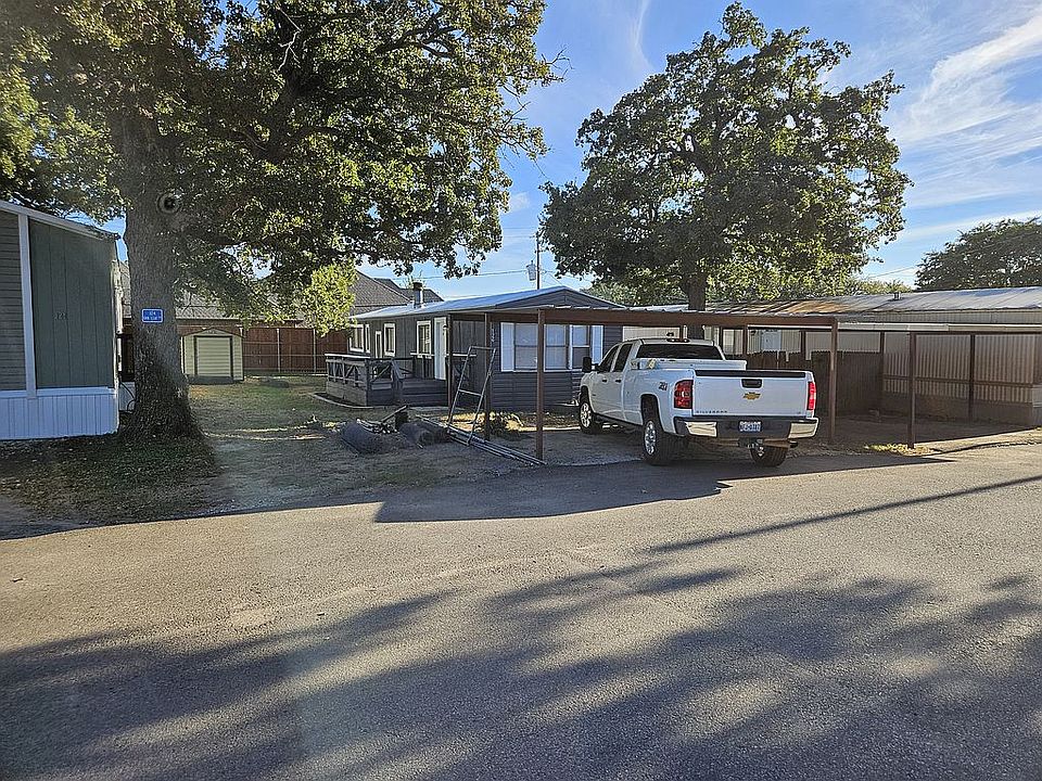 1st image of 126 Oakleaf Dr