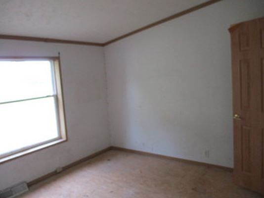 5th image of 1712 E 46th St