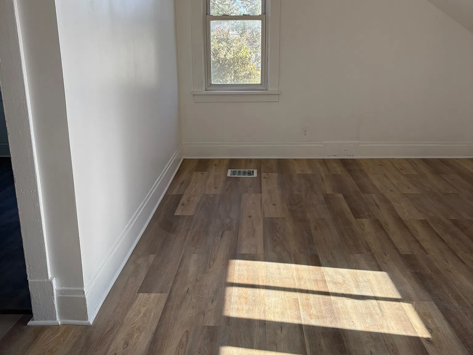 2 bed, 700 sqft, $950 — Photo 1