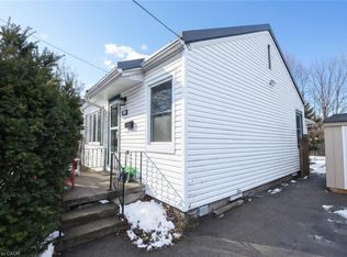 30 Hunter St, Hamilton, ON L9H 1E6
