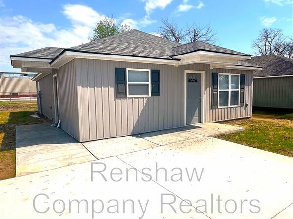 122 1st Ave, Dyersburg, TN 38024