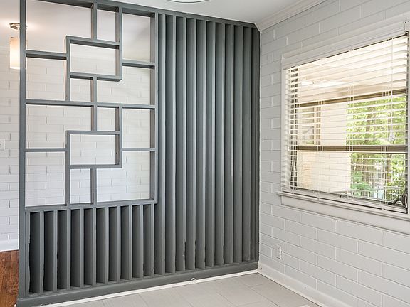 Entry way to kitchen