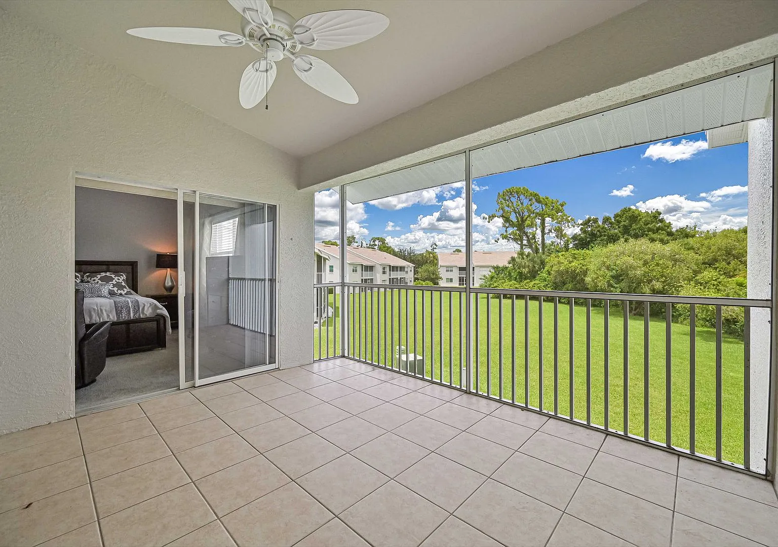 Now Available - 2/2 + Den Condo In Fountain Lakes! — Photo 3