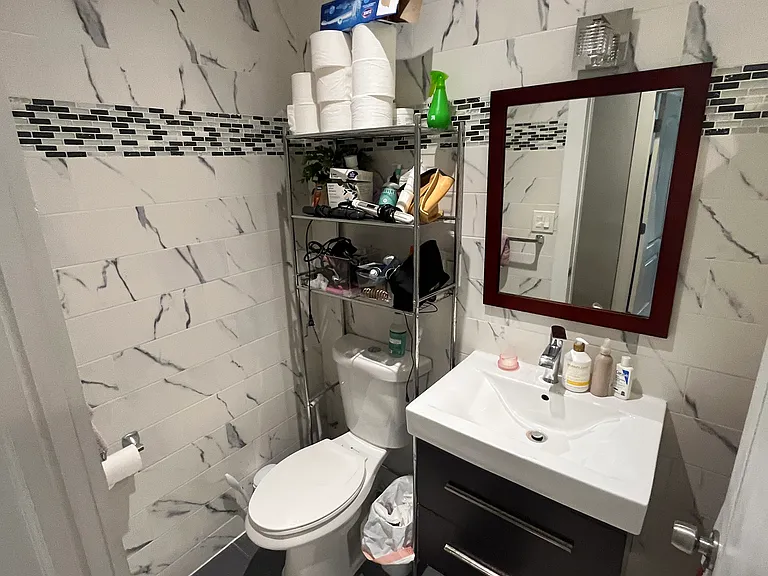 449 W 51st St #2R — Photo 7
