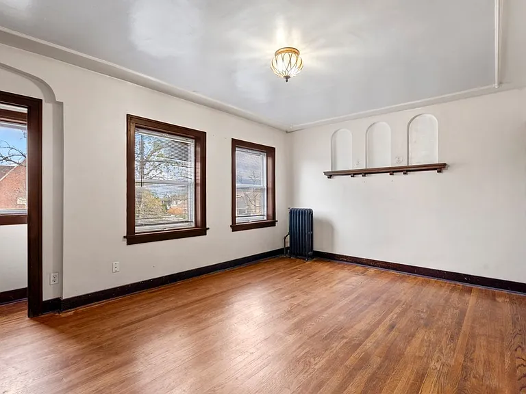 Upton Apartments — Photo 4