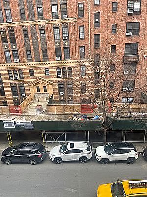 4th image of 415 W 24th St #4B