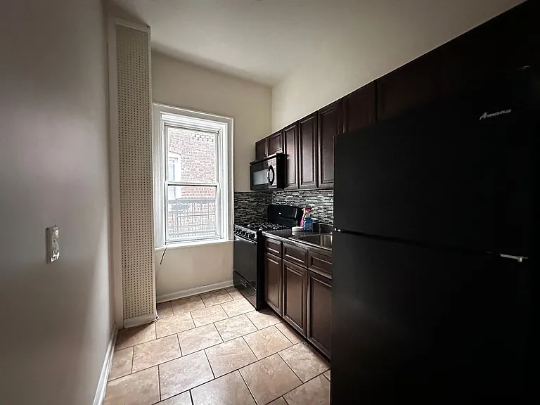 966 Summit Ave #31E — Photo 2