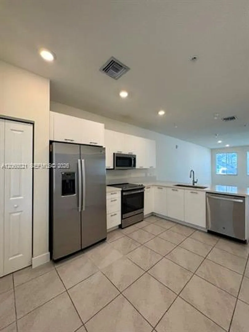 10270 NW 66th St cu-101, Doral, FL 33178 — Photo 1