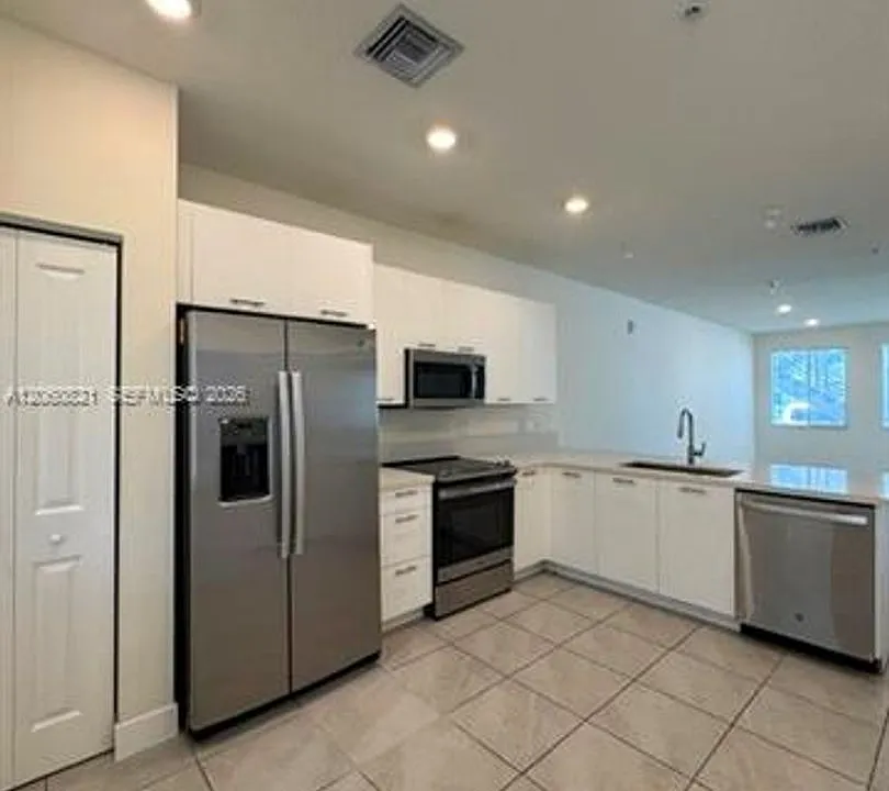 10270 NW 66th St #CU-101