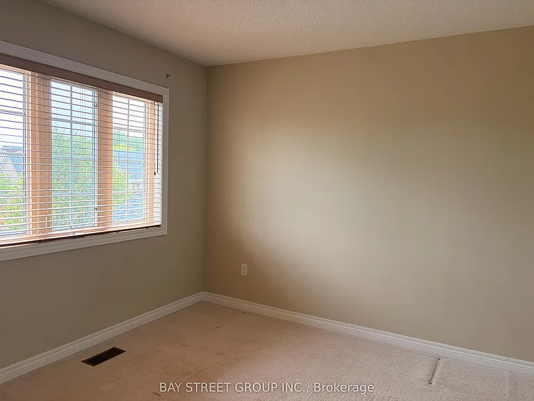 211 Stonebridge Dr — Photo 12