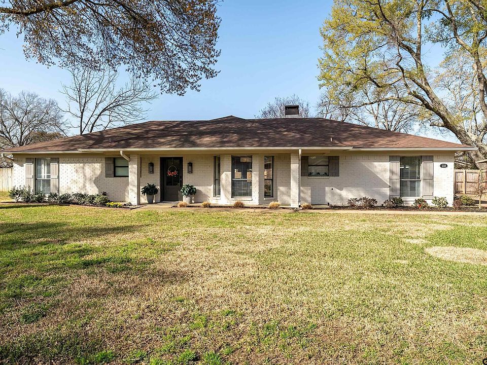 1st image of 118 Carmel Dr