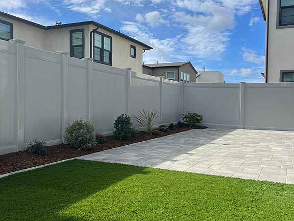 3rd image of 11013 Mount Blanca Dr