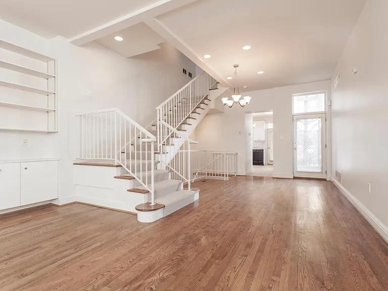 326 Hailman St — Photo 2