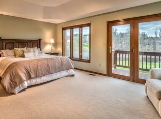 2016 W Grove Dr, Gibsonia, PA 15044