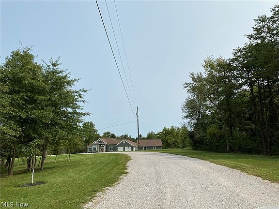 5th image of Nelson Hill Dr