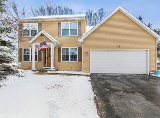 13 Danbury Ct, Lake In The Hills, IL 60156