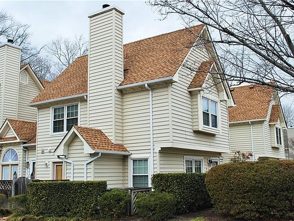 3rd image of 700 Pamunkey River Ct APT A