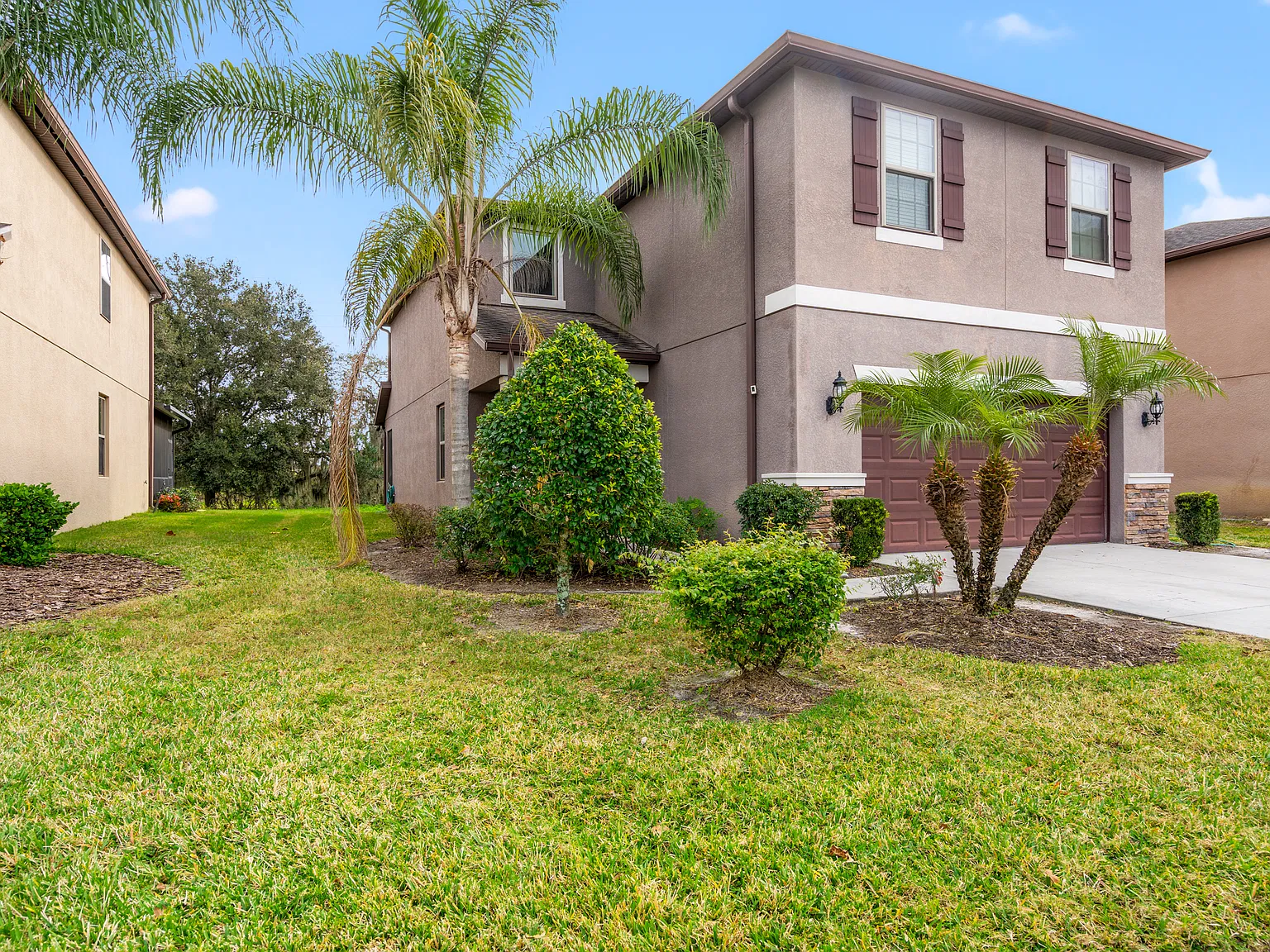 4 bed, 2.5 bath, 2443 sqft, $2,500 — Photo 3