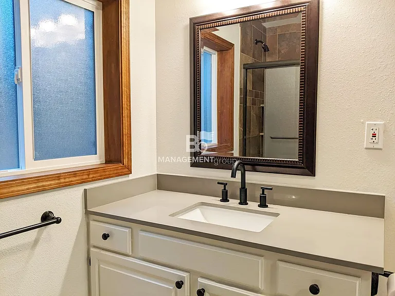 3708 Kenthorpe Way — Photo 10