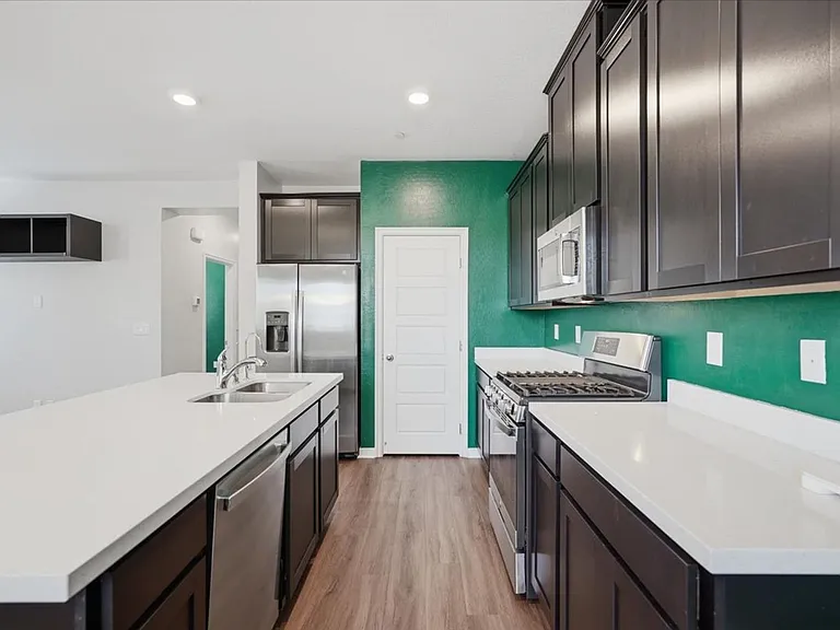 6510 Silver Estates Ave — Photo 7