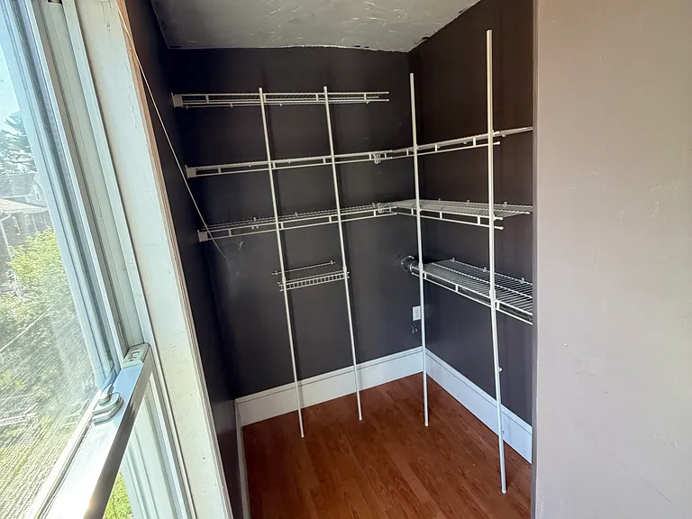 10 Taylor Ave #10 — Photo 13