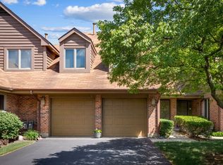 4153 Picardy Dr, Northbrook, IL 60062