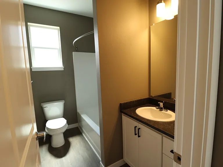 6879 Sun Ct SE — Photo 7