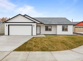 1365 Plan • Pratt Hills Plan, Pratt Hills, Royal City, WA 99357