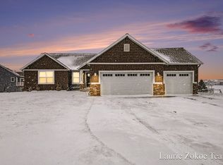 11560 84th Ave, Allendale, MI 49401