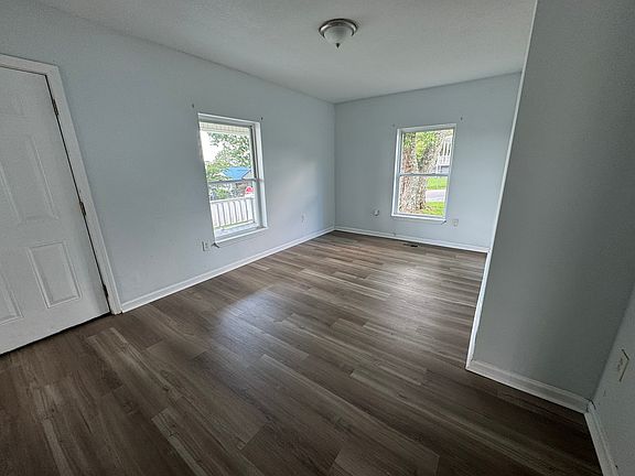 5th image of 1101 E 2nd Ave